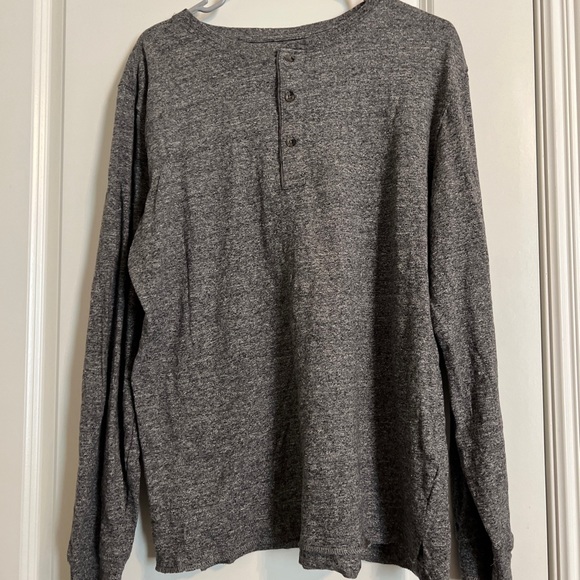 Dip Apparel Gray Crewneck Long Sleeve Buttoned Up Men's Size Large 100% Cotton - Picture 1 of 7